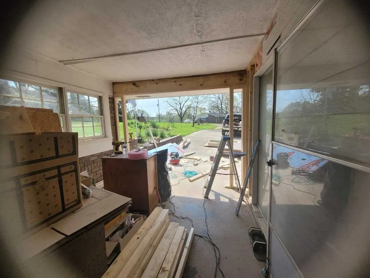 Air movers and dehumidifier for Drying & Dehumidification in Jonesboro